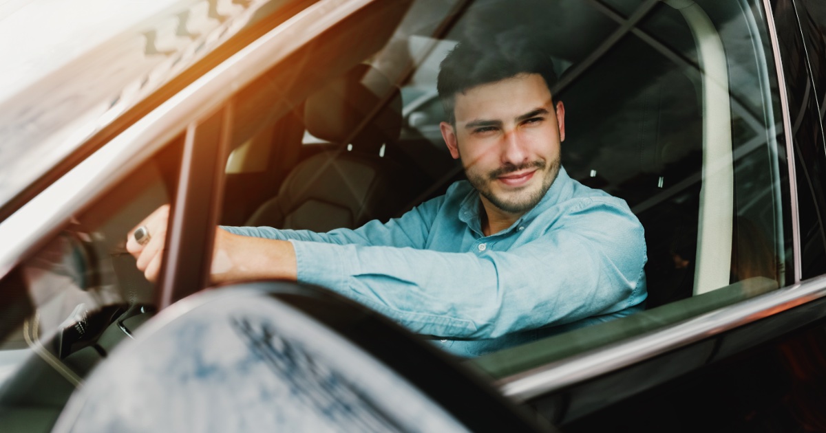 Devenir chauffeur indépendant et gagner de l'argent avec les transferts de véhicules