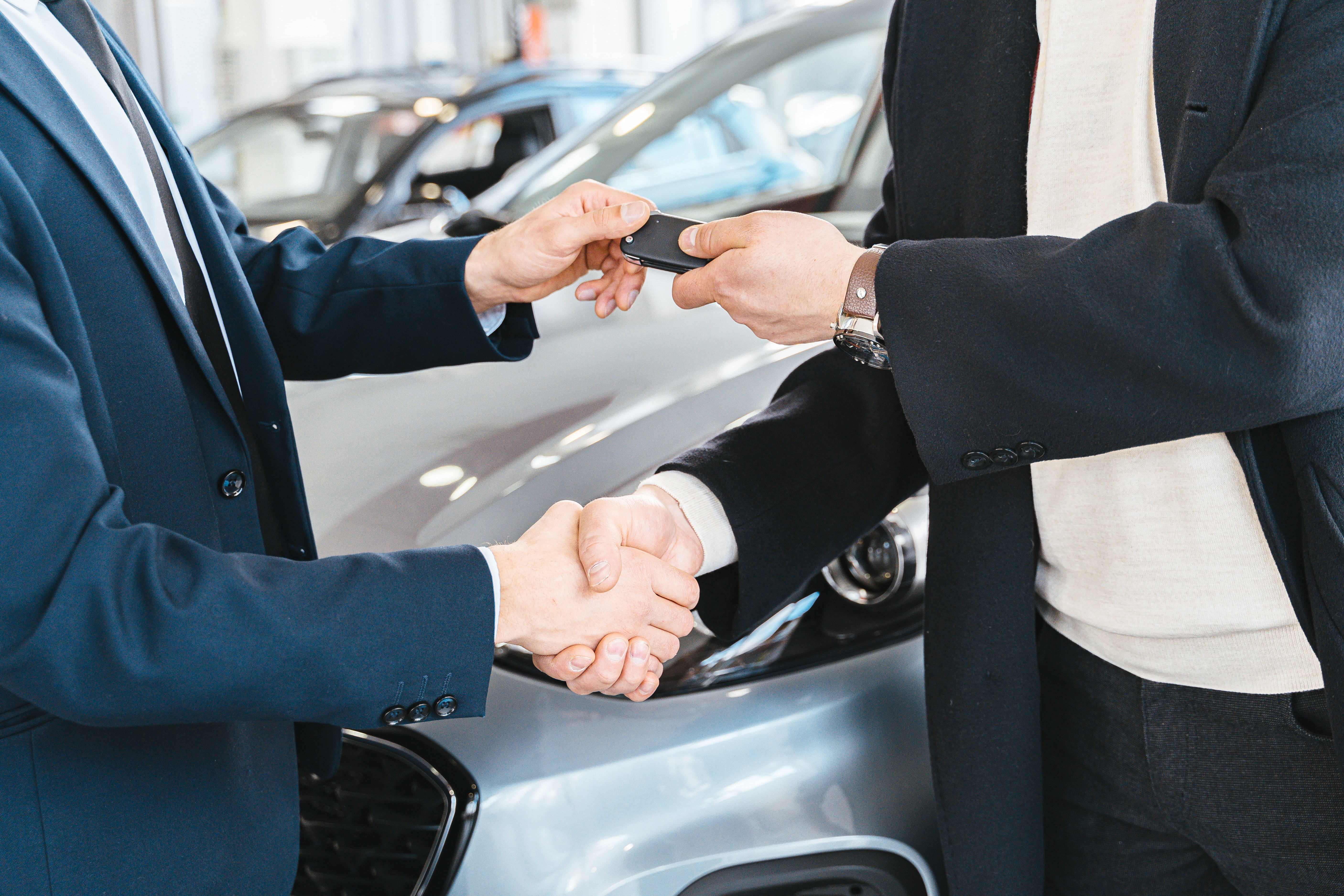 Entrega de automóveis elétricos ao seu domicílio